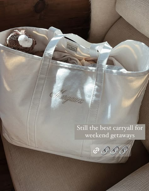 Boat And Tote Aesthetic, Boat Tote Monogram Ideas, Bridesmaids Bachelorette Gifts, Llbean Tote, Bridesmaid Totes, Boat And Tote, Bachelorette Bag, Totes Ideas, Boat Tote