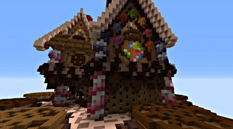 Big Candy House Minecraft Project Ginger Bread House Minecraft, Candy House Minecraft, Minecraft Gingerbread House, A Big House, Candy And Chocolate, Minecraft Inspiration, Minecraft Christmas, Candy House, Minecraft Map