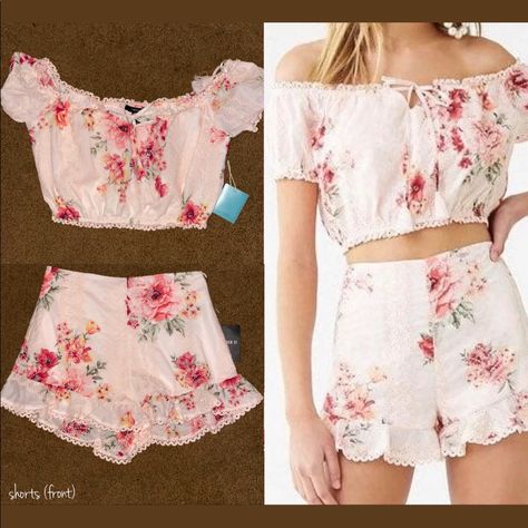 Floral shorts outfits