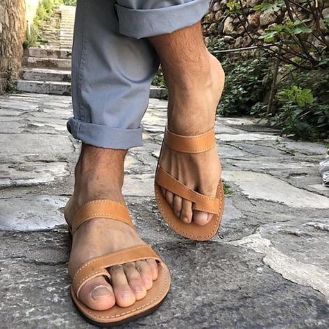 Mens Sandals Beach, Sandals Greek, Plaid Shoes, Mens Sandals Casual, Flat Slippers, Couple Shoes, Mens Leather Sandals, Outdoor Sandals, Sandals Brown