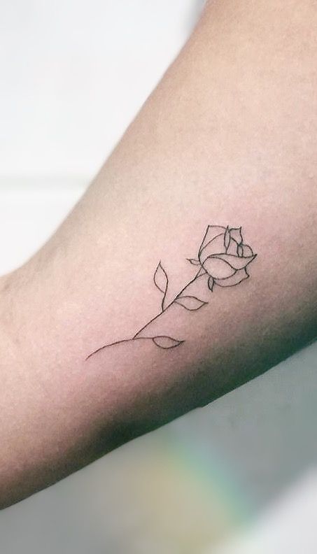 Minimal Rose Tattoo For Women, Rose Circle Tattoo, Boho Rose Tattoo, Dainty Rose Tattoo Simple, Fine Line Roses Tattoo, Minimalist Tattoo Rose, Line Art Rose Tattoo, Rose Minimalist Tattoo, Small Rose Tattoo Simple