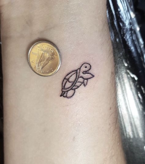 Simple Line Turtle Tattoo, Sister Turtle Tattoos, Lil Turtle Tattoo, Small Turtle Tattoo Minimalist, Turtle Tattoo Outline, Turtle Tattoo Minimalist, Tiny Turtle Tattoo, Simple Turtle Tattoo, Small Turtle Tattoo