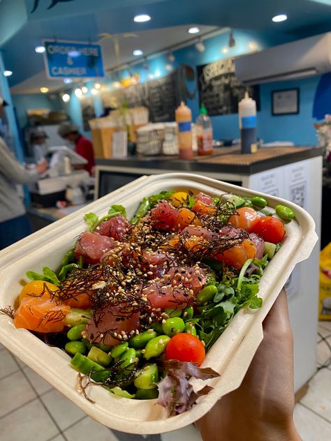 Hawaii Poke Bowl Aesthetic, Hawaii Aesthetic Food, Poke Bowl Hawaii, Poke Hawaii, Hawaii Poke, Hawaii Dinner, Food In Hawaii, Room Pic, Hawaii Food