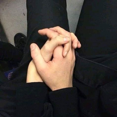 People Holding Hands, Couple Holding Hands, Couple Hands, Hands Together, Hands Holding, Nikki Sixx, Ulzzang Couple, Boyfriend Goals, Relationship Goals Pictures