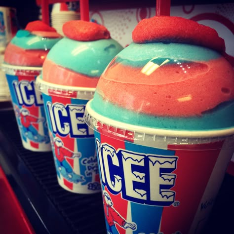 Slushie Aesthetic, Slushie Aesthetic Retro, Slushie Cup, Slushee Cup, Seven Eleven Slurpee, Icee Slushie Aesthetic, Yummy Comfort Food, Food Recepie, Slushies