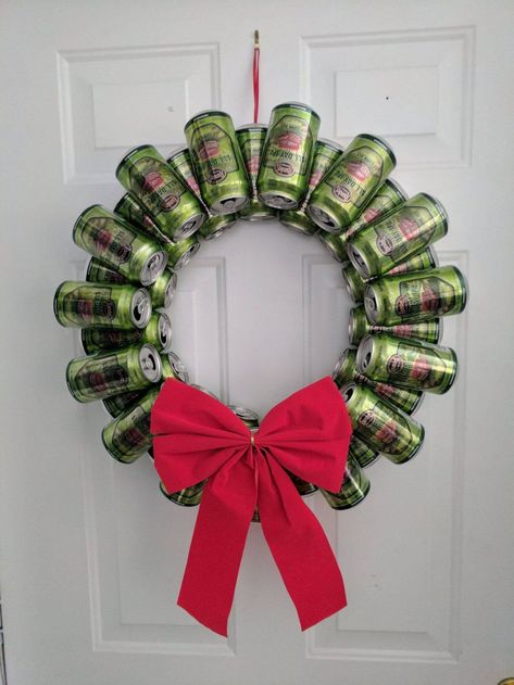 DIY Halloween Wreath Ideas That Impress Everyone Beer Can Wreath, Funny Christmas Ornaments Diy, Can Wreath, Ornament Wreath Diy, Halloween Wreath Ideas, Diy Christmas Gift Ideas, Styrofoam Art, Easy Ornaments, Diy Beer