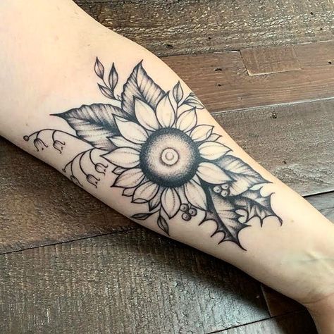 Sunflower Tattoo Ideas, Sunflower Tattoo Sleeve, Tattoos With Kids Names, Tattoo Quotes For Women, Sunflower Tattoos, Tattoo Design Book, Sunflower Tattoo Design, Sunflower Tattoo, Cover Up Tattoos