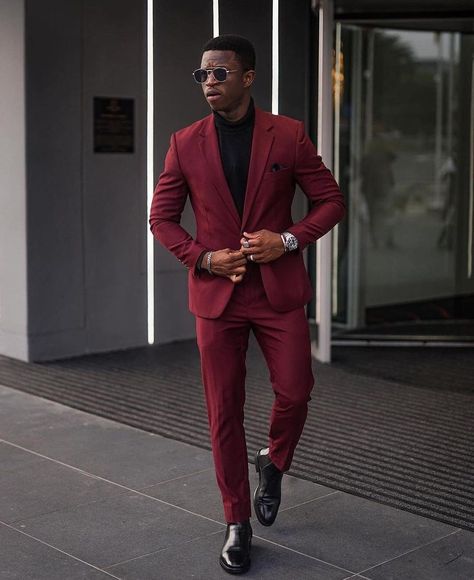 BLACK MEN WITH STYLE on Instagram: “@blackiseverything8 #prettyflysociety #blackmensfashion #explorepage #menstyleblog #menstyleofficial #blackmenmatter…” Wedding Man Suit, Slim Fit Tuxedo Wedding, Wedding Groom Suit, Graduation Suit, Dark Green Wedding, Dapper Outfit, Burgundy Tuxedo, Men's Business Suits, Suits Men Business