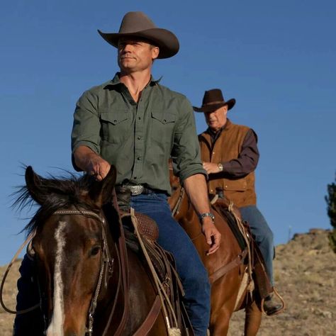 Branch  his Dad hate his dad he is in with branch getting shot look at the gun he always is messing with and look at the single barrel rifle the indian is holding Bailey Chase, Walt Longmire, Longmire Tv Series, Real Cowboys, Hot Damn, Old Shows, Great Tv Shows, Movie Sets, Get Shot