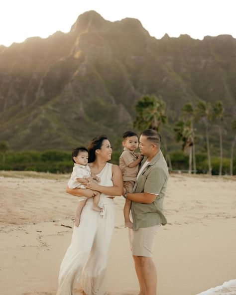 I get so excited when families want me to take their photos bc I know that they will receive photos of their babies that they will cherish forever 🥹🫧👶🏽💞 Oahu family photographer, Hawaii family photographer, Hawaii family photos, Oahu family photos, Oahu beach family photoshoot, Hawaii beach family photos, Hawaii photographer, Oahu family photographer #oahufamilyphotographer #oahufamilyphotography #oahufamily #oahufamilyportraits #oahufamilyphotos #hawaiifamily #hawaiifamilyphotographer #ha... Hawaii Family Pictures, Hawaii Family Photos, Hawaii Family Photoshoot Outfits, Family Photos Hawaii, Hawaii Family Photoshoot, Beach Family Photoshoot, Hawaii Photoshoot, Hawaii Pics, Beach Photoshoot Family