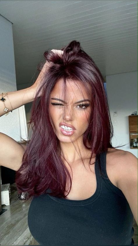 get the perfect cherry cola hair without bleach by using the hicolor loreal magenta dye... link below Pelo Color Vino, Cola Hair, Cherry Cola Hair, Black Cherry Hair, Wine Hair Color, Rambut Brunette, Cherry Red Hair, Plum Hair, Wine Red Hair