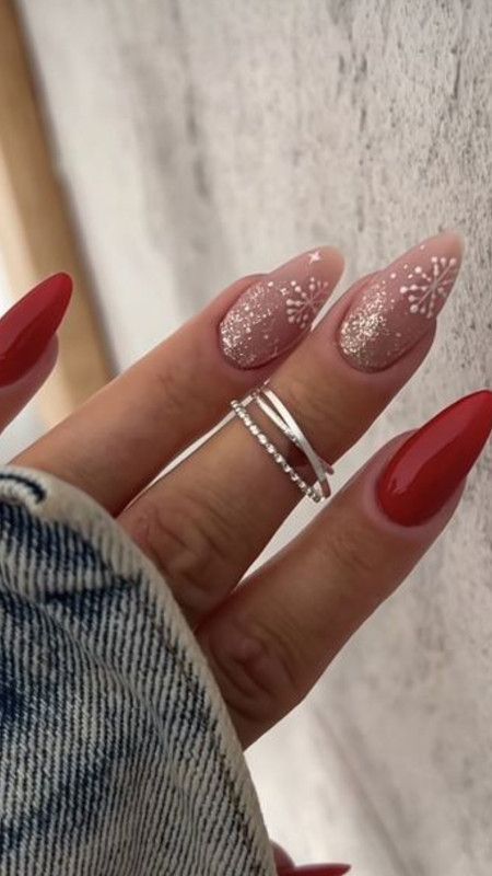 Discover trendy nail designs for December 2024! From shimmering gold to cozy reds, these styles are perfect for winter celebrations and holiday parties.#DecemberNails2024 #FestiveNailArt #WinterNailTrends #HolidayNails2024 #NailInspoDecember #ChristmasNailIdeas #CozyWinterNails #TrendyDecemberNails #NewYearNailDesigns #SeasonalNailVibes Xmas Nail Designs, Art Noel, Christmas Gel, December Nails, Red Christmas Nails, Festive Nail Art, Elegant Nail Designs, Cute Christmas Nails, Winter Nails Acrylic