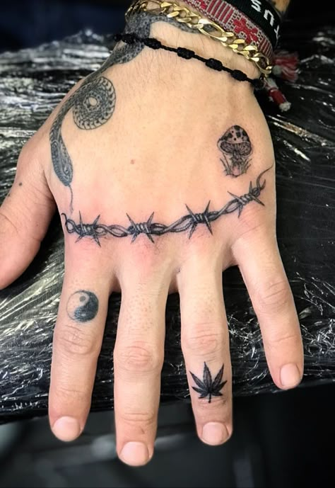 Barbed Wire Tattoos, Finger Tats, Knuckle Tattoos, Finger Tattoo Designs, Small Hand Tattoos, Hand Tattoos For Guys, Small Tattoo Designs, Barbed Wire, Tattoo Trends