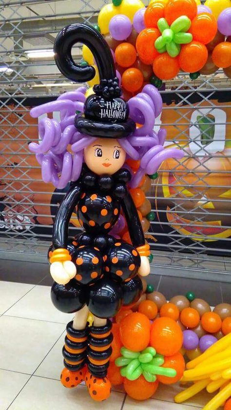 Decoration With Balloons, Halloween Balloons Decorations, Balloon Decoration Ideas, Balloon Arrangement, Halloween Balloon, Holiday Balloons, Halloween Party Balloons, Egg Cartons, Balloon Crafts