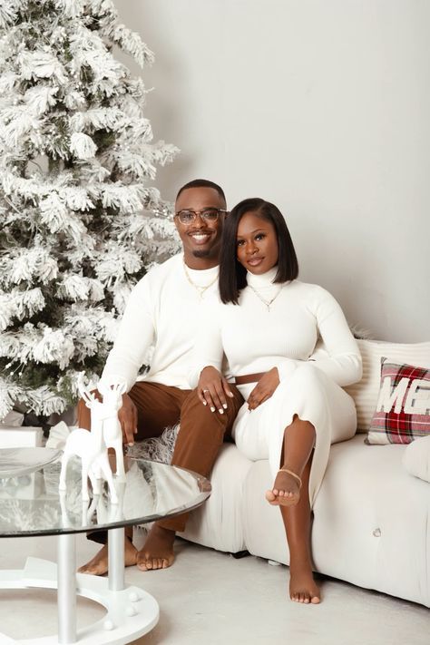 Couples Outfits For Christmas Pictures, Christmas Photoshoot Poses Couples, Red Christmas Pictures Family, Couples Christmas Photoshoot Formal, Christmas Photoshoot Ideas Black Family, Christmas Shoot Ideas Family Pictures, White Outfit Christmas Pictures, Christmas Photoshoot Couples Outfits, Christmas Photoshoot Outfits Couple