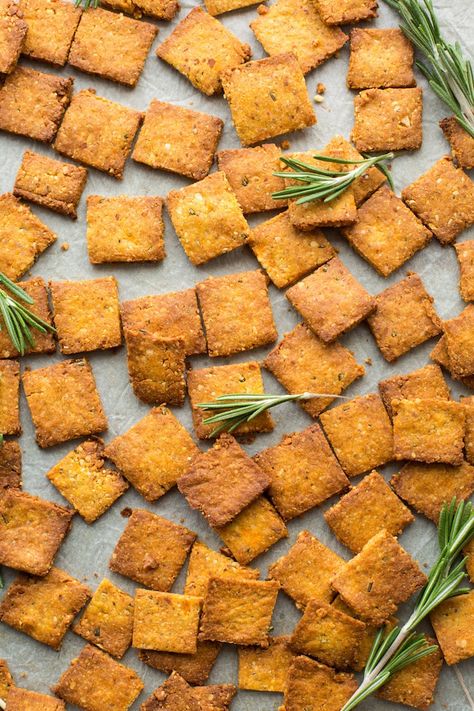 Sweet Potato Paleo Crackers Sweet Potato Dessert Recipes Easy, Potato Dessert Recipes, Sweet Potato Paleo, Potato Crackers, Dessert Recipes Healthy, Sweet Potato Dessert Recipes, Paleo Crackers, Sweet Potato Crackers, Grain Free Vegan