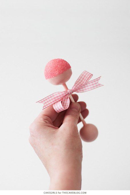 28 Baby Shower Favors That Don't Suck: Cake Pop Rattles Rattle Cake Pops, Cake Pop Receita, Baby Shower Party Food, Blue Velvet Cakes, Baby Shower Favors Diy, Baby Shower Cake Pops, Cake Pops How To Make, Cake Pop Recipe, Cake Blog