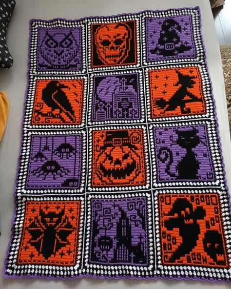 Halloween Afghan, Crocheted Halloween, Crochet Pour Halloween, Afghan Squares, Confection Au Crochet, Crochet Fun, Halloween Crochet Patterns, Crochet Things, Holiday Crochet