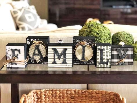 Christmas Craft Ideas, Wood Block Crafts, Home Decor Craft, Sand Crafts, Framed Chalkboard, Block Craft, Home Decor Christmas, Fun Craft, Kids Wood