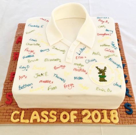 Leavers Party Ideas, Leavers Cake, Leavers Party, Farewell Cake, Graduation Party Desserts, Teacher Cakes, 13 Birthday Cake, Shirt Cake, School Cake