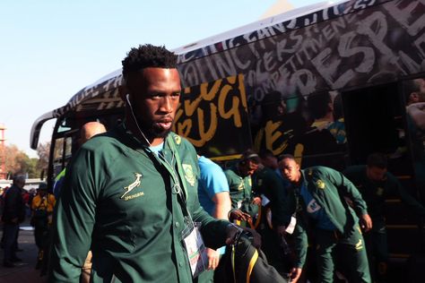 Exclusive interview: Siya Kolisi chats to us about Bok captaincy Siya Kolisi gave us a little insight into the unique pressures Bok pressures of being the Springbok captain in an exclusive interview. https://www.thesouthafrican.com/exclusive-interview-siya-kolisi-springbok-captain/ Siya Kolisi Rugby, Siya Kolisi, Rugby, The Game, South Africa, Bomber Jacket, Interview, The Incredibles