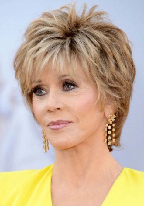 Short Shaggy Hair, Jane Fonda Hairstyles, Short Shaggy Haircuts, Shaggy Short Hair, Shaggy Hair, Short Shag Hairstyles, Long Hair Wigs, Spiked Hair, Penteado Cabelo Curto