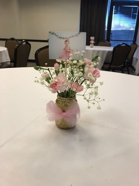 Cute Birthday Centerpiece Ideas, One Year Old Party Centerpieces, Girly Centerpieces Birthday, Simple 1st Birthday Centerpiece, 1 Centerpiece Birthday, 1st Birthday Table Centerpieces, One Year Old Centerpieces, 1st Birthday Flower Centerpiece, Photo Table Centerpieces Birthday