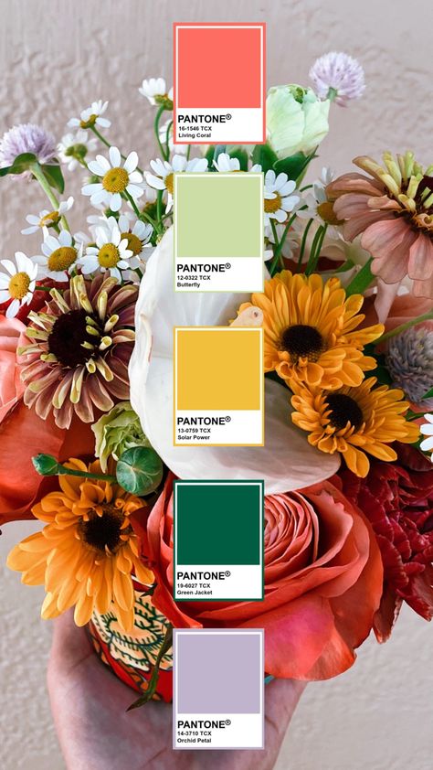 Wedding Pantone Colour Palettes, Florist Color Palette, Floral Therapy, Summer Wedding Ideas, Pantone Colour Palettes, Spring Summer Wedding, Live Coral, Flower Therapy, Ux Ui