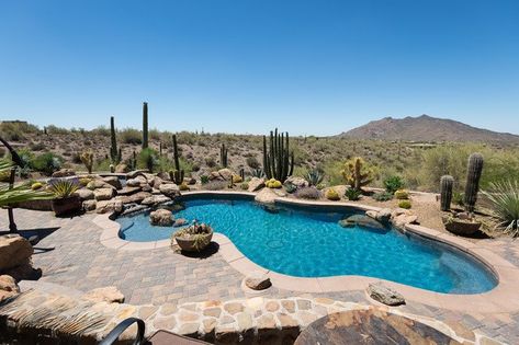 17 Absolutely Stunning Southwestern Swimming Pool Designs Pool Area Landscaping, Arizona Backyard Landscaping, Desert Pool, Desert Landscaping Backyard, Arizona Pools, Desert Backyard, Arizona Backyard, Oasis Pool, Outdoor Living Space Design