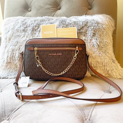 Michael Kors Jet Set Large East West Zip Chain Crossbody Purse Red Crossbody Bag, Luxury Bags Collection, Brown Crossbody Bag, Michael Kors Crossbody Bag, Brown Crossbody, Michael Kors Crossbody, Michael Kors Wallet, Chain Crossbody Bag, Coach Crossbody Bag