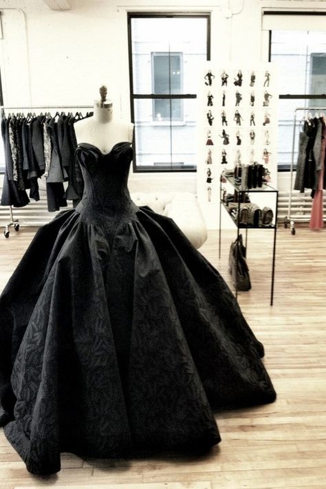 Zac Posen Studio in New York Bohol, Black Wedding Dresses, Zac Posen, And Dresses, Gorgeous Gowns, Black Wedding, Looks Style, Mode Inspiration, Beautiful Gowns