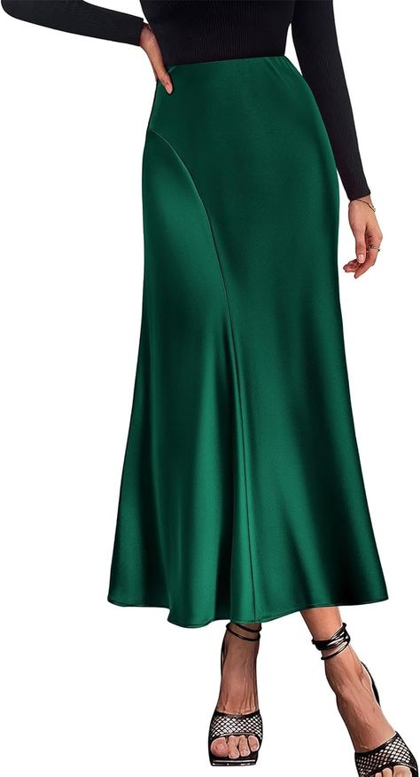 #christmas #outfit #green #lunchdate #dinnerdate #trendy Silk Skirt Short, A Line Maxi Skirt, Long Silk Skirt, Summer Two Piece Outfits, Tulle Long Skirt, Long Skirt Summer, Puffy Skirt, High Waisted Maxi Skirt, Satin Midi Skirt