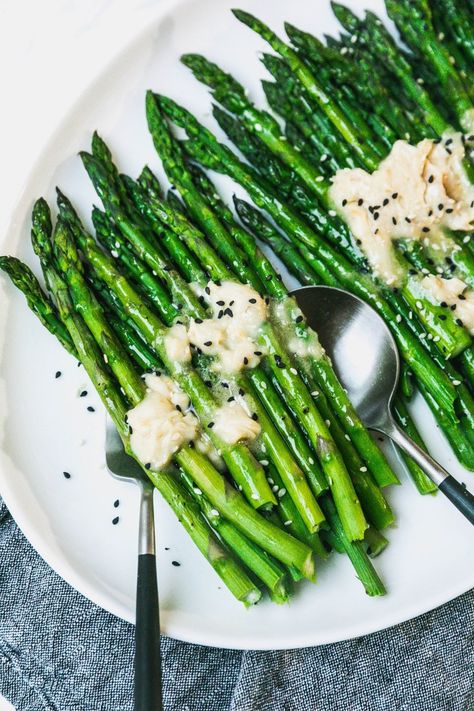 Roasted Asparagus with Sesame-Miso Butter - Never Not Hungry Miso Asparagus, Fennel Recipes Soup, Fennel Soup, Miso Butter, Red Miso, Vegetable Side Dish, Carrots And Potatoes, Vegetable Side, Spring Vegetables