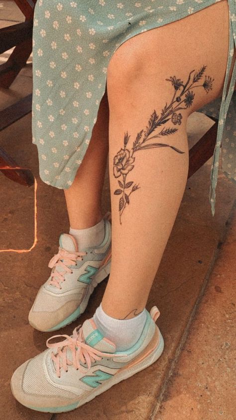 Tattoo Ideas For Women Flowers, Quad Tattoo, Feminine Tattoo Designs, Tattoo Designs With Meaning, Designs With Meaning, Tattoo Leggings, Cool Tattoo, Leg Tattoos Women, Tattoo Ideas For Women