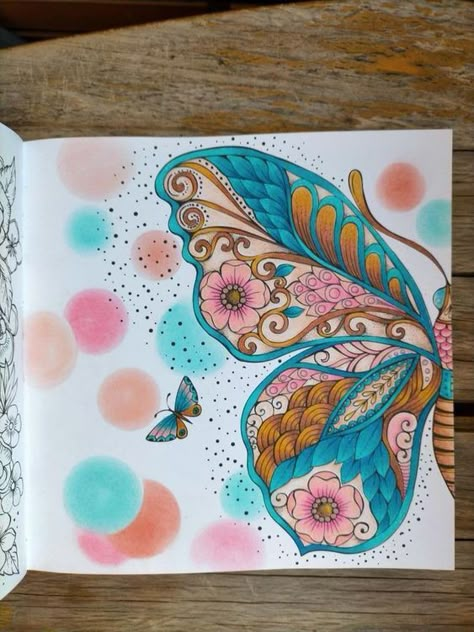 Rainbow Art Ideas, Mandala Drawing Butterfly, Beautiful Drawings Easy Colourful, Colorful Drawings Doodles, 444 Painting Ideas, Colourful Butterfly Drawing, Simple Colour Pencil Drawings, Drawing Ideas Creative Unique Colourful, Canvas Painting Ideas Wall Decor