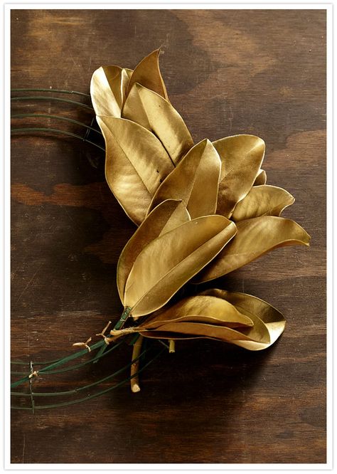 Brown Paper Design, Holiday Mantel, Small Wardrobe, Magnolia Wreath, Magnolia Leaves, Deco Floral, Holiday Wreath, Wardrobe Design, Touch Of Gold