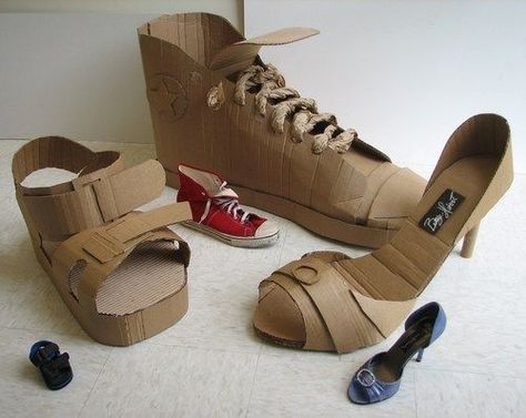 sculpture5 – The Art Teacher 3d Art Projects, Paper Shoes, High School Art Lessons, High School Art Projects, Sculpture Lessons, Claes Oldenburg, Cardboard Sculpture, Sculpture Projects, Cardboard Art