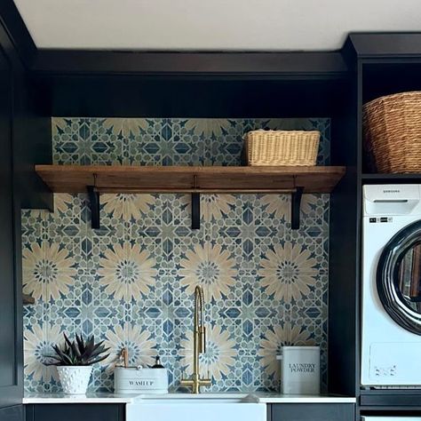 Juliet Travers Wallpapers and Fabrics on Instagram: "My new favourite room in the house. What used to be my kids playroom is now a functional utility room and boot room. Laundry chores are now going to be quite enjoyable! Swipe for the before shot.   Tiles: @capietra  Handles: @matildagoad  Ceiling and wall paint @littlegreenepaintcompany  Rug: @dunelmuk  Units: @howdensjoinery  Tap: @crosswater_uk   #utilityroom #utility #bootroom #beforeandafter #home #renovation #storagesolutions #familyliving #prettyandpractical" Colourful Utility Room, Dream Laundry Room, Downstairs Toilet, Utility Room, Boot Room, Utility Rooms, Family Living, Kids Playroom, Wall Paint