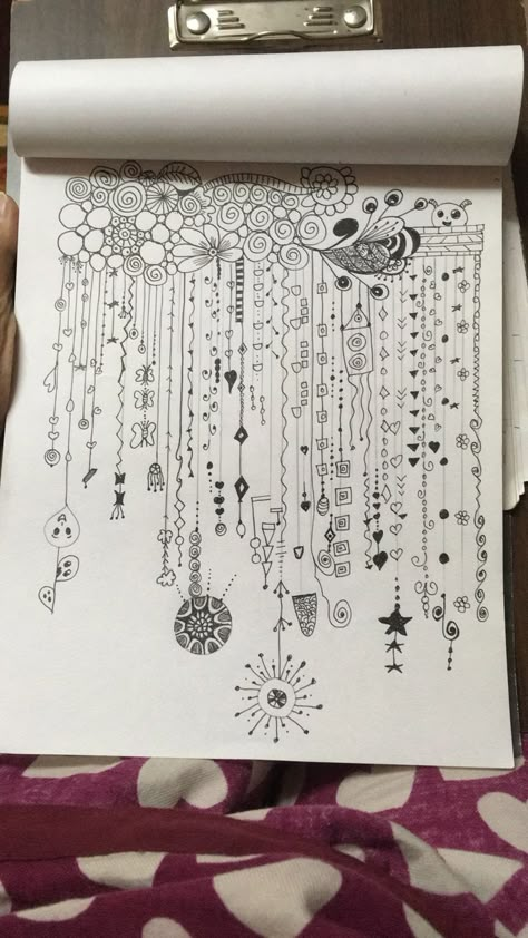 Large Doodle Art, Doodle For Project, Smile Doodle Art, Decorative Patterns Drawing, Zentangle Inspired Art Ideas, Doodle Background Ideas, Pen Patterns Doodles, Round Zentangle Patterns, Zentangle Trees Patterns