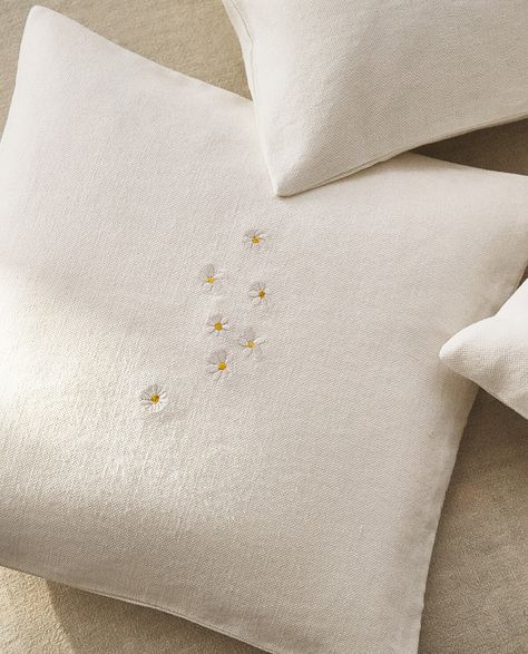 Daisy Cushion, Cream Pillows, Living Room Cushions, Throw Pillows Living Room, Nursery Pillows, Linen Pillow Covers, Linen Throw Pillow, Linen Throw, Cushion Filling