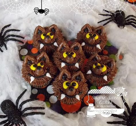 Happy werewolf cupcakes iced in chocolate buttercream. TFL! Werewolf Cupcakes, Werewolf Party, Werewolf Makeup, Iggle Piggle, Wolf Birthday, Harry Potter Desserts, Wolf Party, Halloween Lunch Box, Fright Fest