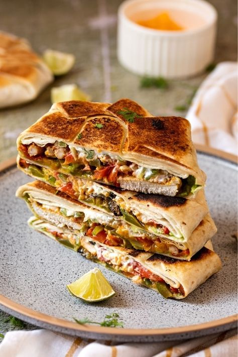 Sheet Pan Chicken Fajita Crunchwrap That Is So Easy To Make Chicken Fajita Crunchwrap, Fajita Crunchwrap, Chicken Fajita Wraps, Crunchwrap Recipe, Life Made Simple, Cacciatore Recipes, Chicken Cacciatore Recipe, Sheet Pan Chicken, Pan Chicken Fajitas