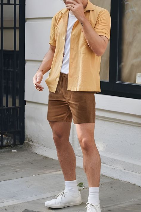 Brown Shorts Outfit, Men's Summer Outfit, Mens Shorts Outfits, Mens Summer Outfits, Mens Casual Outfits Summer, Mens Outfit Inspiration, Cool Outfits For Men, Italian Outfits, Men Summer