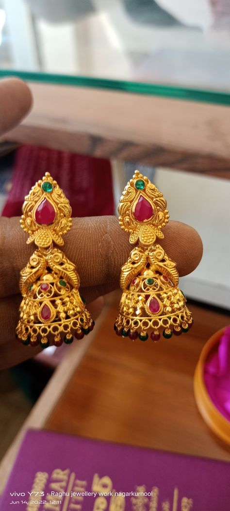 Traditional Buttalu Gold, New Model Buttalu Gold, Kammala Buttalu Gold Designs, Buttala Kammalu Gold, Gold Small Jhumka Earrings, Latest Jhumka Designs Gold 10 Grams, Eyerings Gold Design, Jumka Earrings Gold, Gold Buttalu Designs