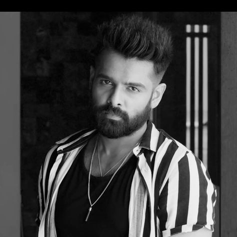 Ram Pothineni Hd Pics, Akhil Cj, Ram Pothineni, Aesthetic Photography People, Classy Engagement Photos, Photography Female, Virat And Anushka, White Instagram, Black And White Instagram