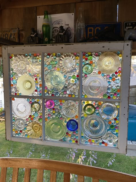 Wooden Window Frame Ideas, Glass On Glass Mosaic Window, Window Repurpose, Plate Wreaths, Window Frame Ideas, Lawn And Garden Ideas, Old Window Art, Window Pane Art, Magical Spaces