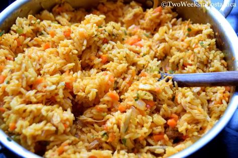 Costa Rican Rice And Beans Recipe, Costa Rican Chicken And Rice, Costa Rica Food Dishes, Costa Rica Food Recipes, Costa Rica Recipes, Latin Meals, Tropical Dishes, Costa Rica Food, Yummy Rice