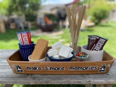 S'mores Box, Smores Station, White Chocolate Bar, Kids Garden, S'mores Bar, Roasting Marshmallows, Candy Crafts, Wedding Dessert, Wooden Serving Trays