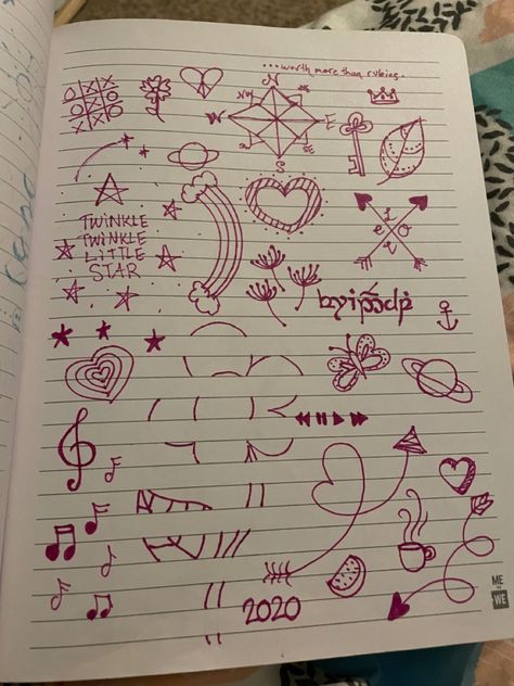 #doodling Lined Paper Drawing Doodles, Things To Draw On Lined Paper, Lined Paper Doodles, Doodles On Lined Paper, Drawings On Lined Paper, Doodle Page, Bulletin Journal, Drawing Ideas Easy, Easy Doodle