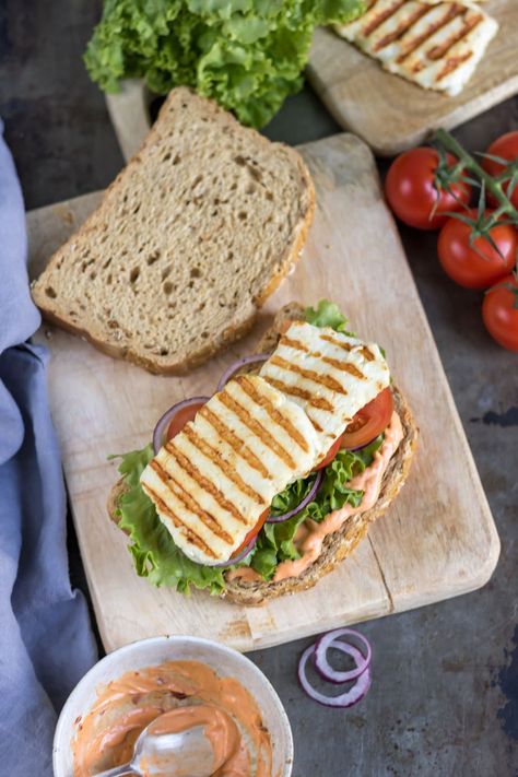 Halumi Cheese Grilled Sandwich, Grilled Halloumi Sandwich, Halumi Cheese Breakfast, Halloumi Sandwich, Mediterranean Platter, Halloumi Cheese Recipes, Sandwich Cafe, Sandwich Spread Recipes, Homemade Sriracha